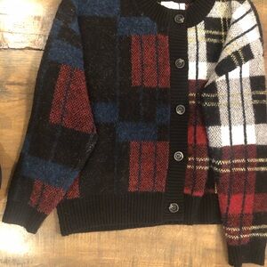 Women’s Multicolor Plaid Sweater-currently on NUULY